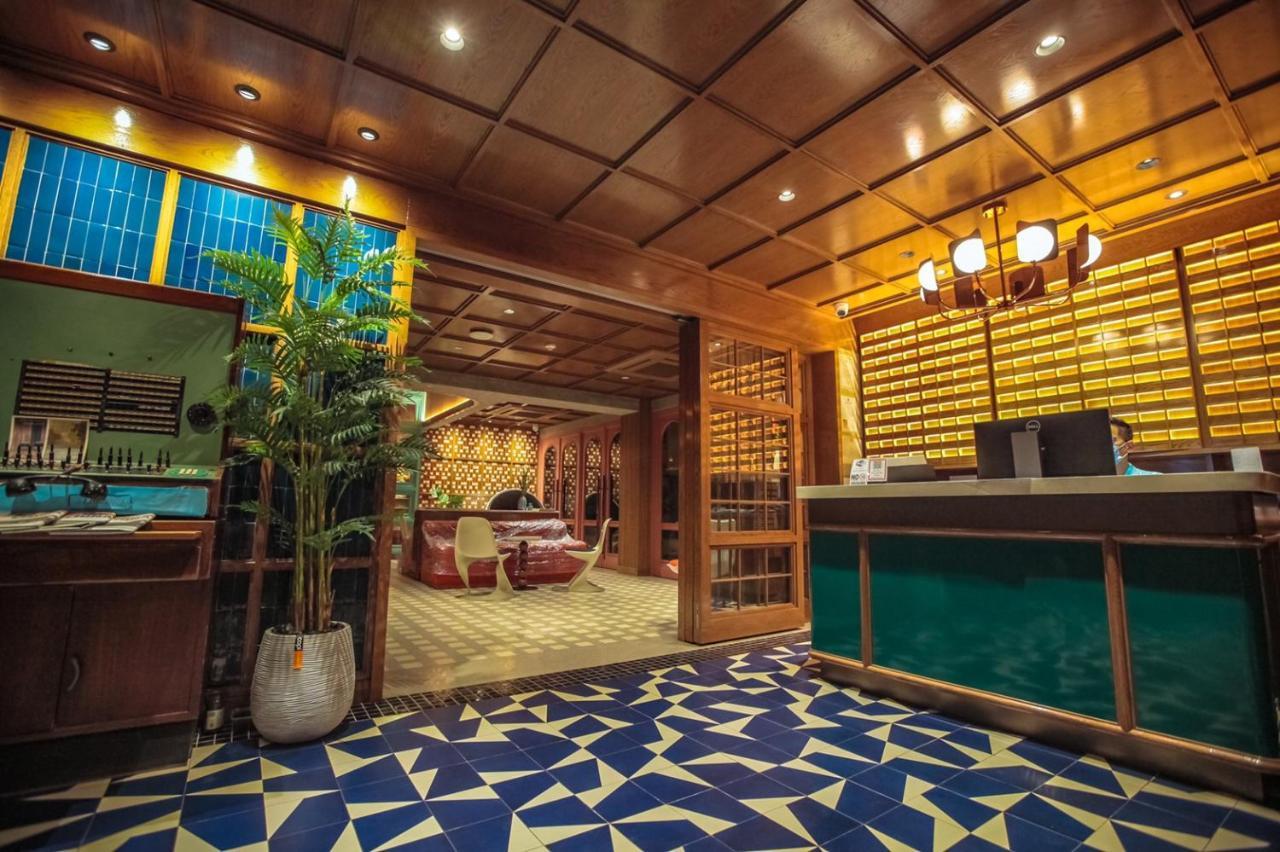 Miami Hotel Бангкок Екстер'єр фото