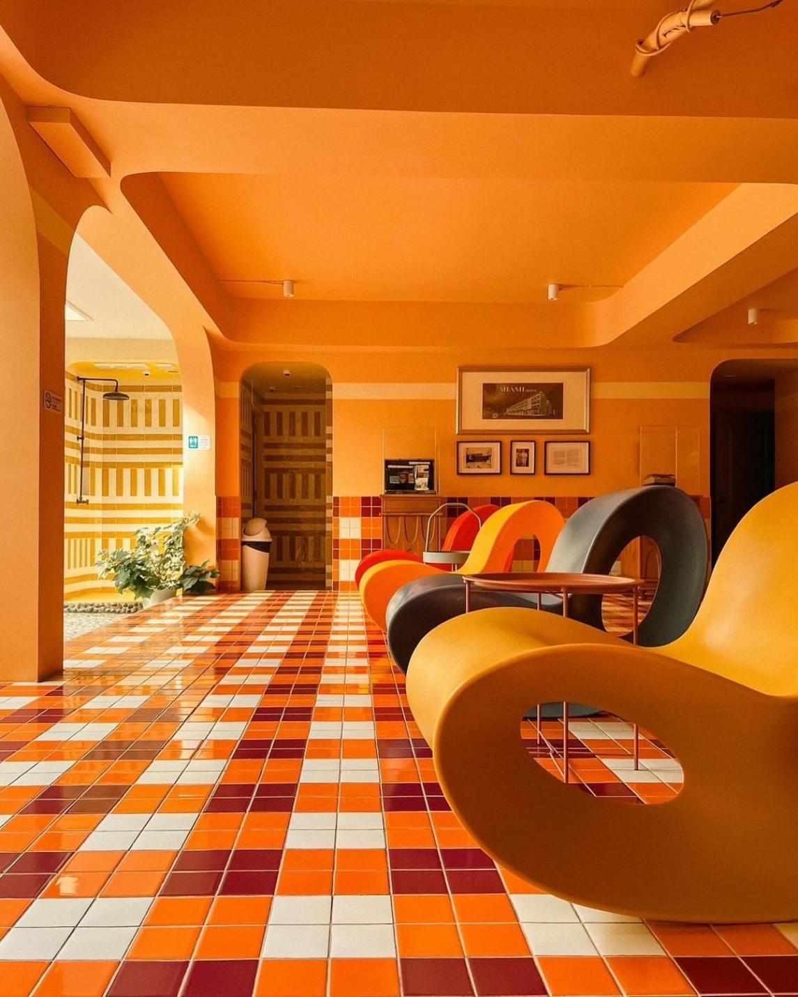 Miami Hotel Бангкок Екстер'єр фото