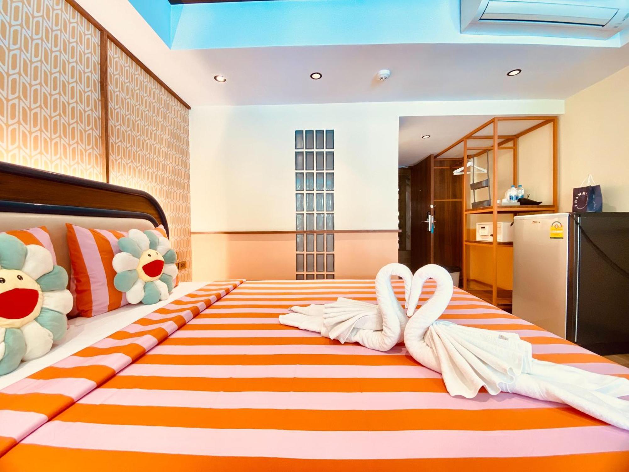Miami Hotel Бангкок Номер фото