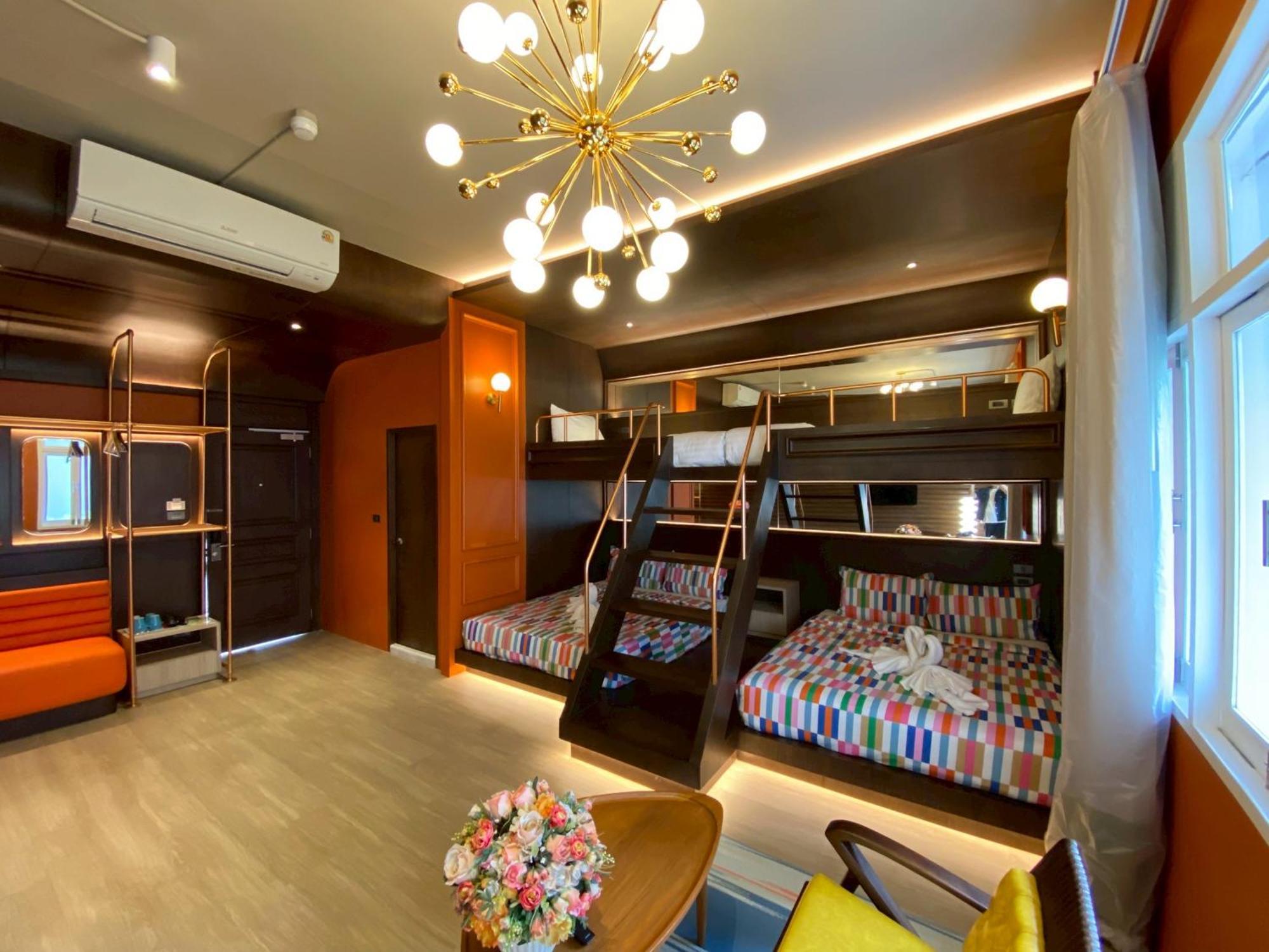 Miami Hotel Бангкок Екстер'єр фото